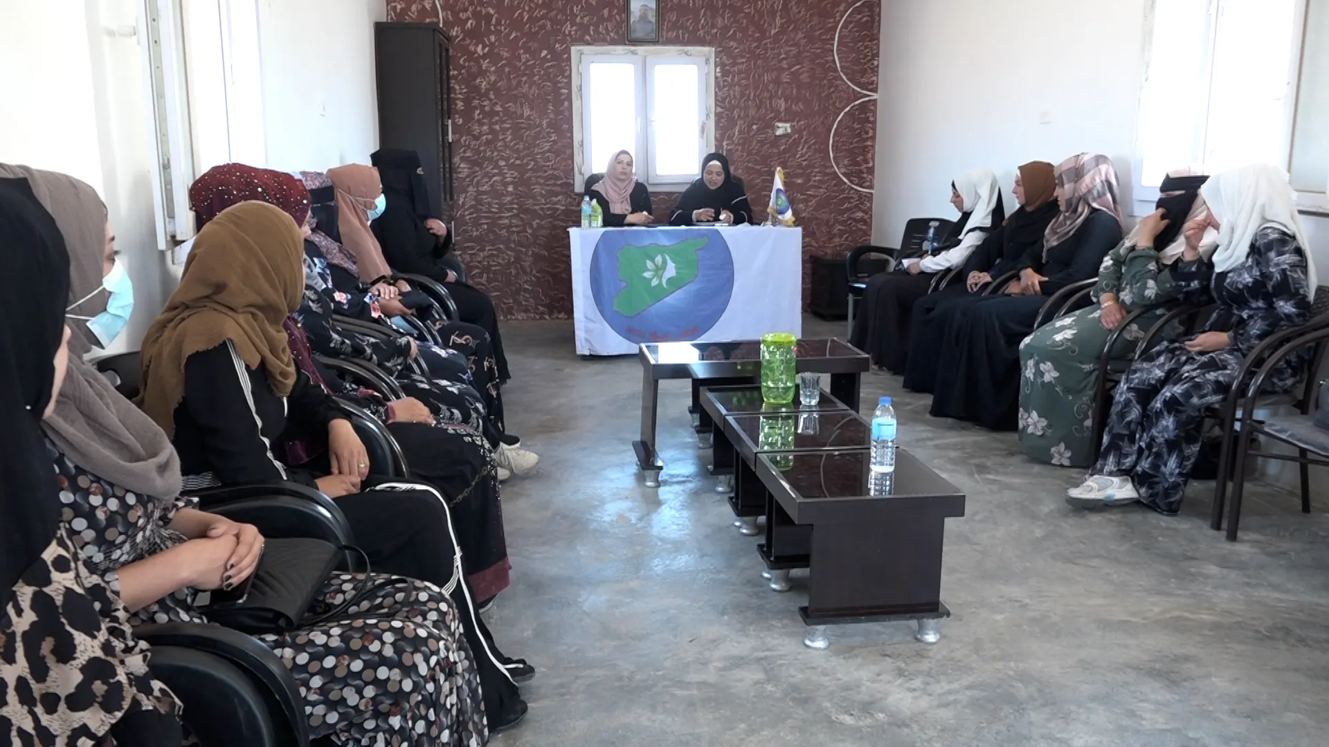 Meclisa Jinan bi lidarxistina semînerekê têkildarî tundiya malbatî dest bi hemleya xwe kir