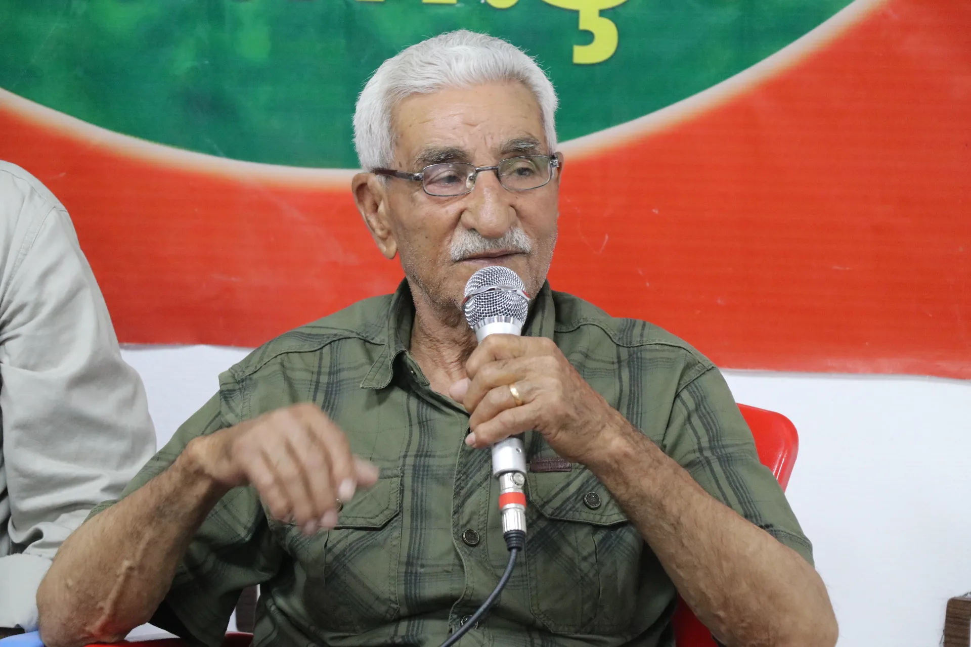 `Serok bi planên dijmin dizane, baweriya me heye ew ê tecrîdê têk bibe`