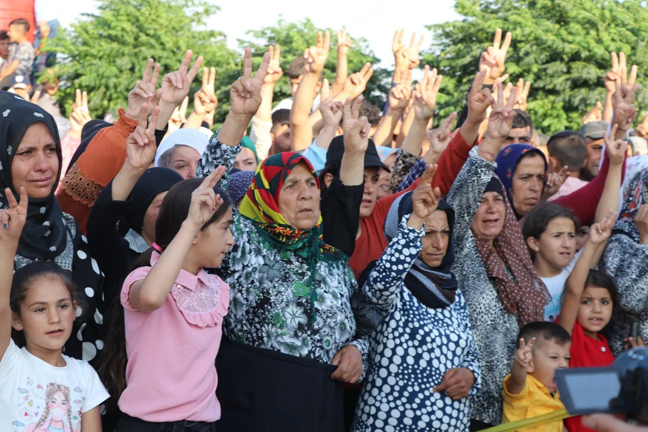 Cenazeyê şehîd Tekoşer Efrîn bi merasîmekê hat veşartin