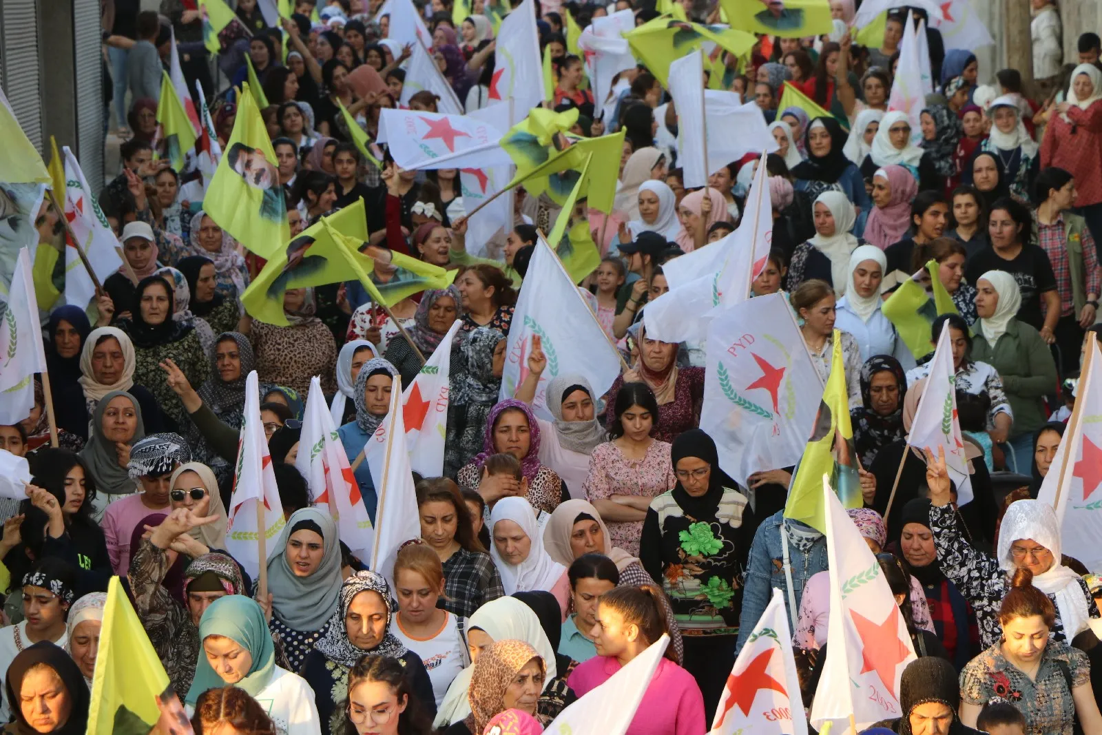 ​​​​​​​Xelkê Helebê banga pêkanîna azadiya fîzîkî ya Rêber Abdullah Ocalan kir