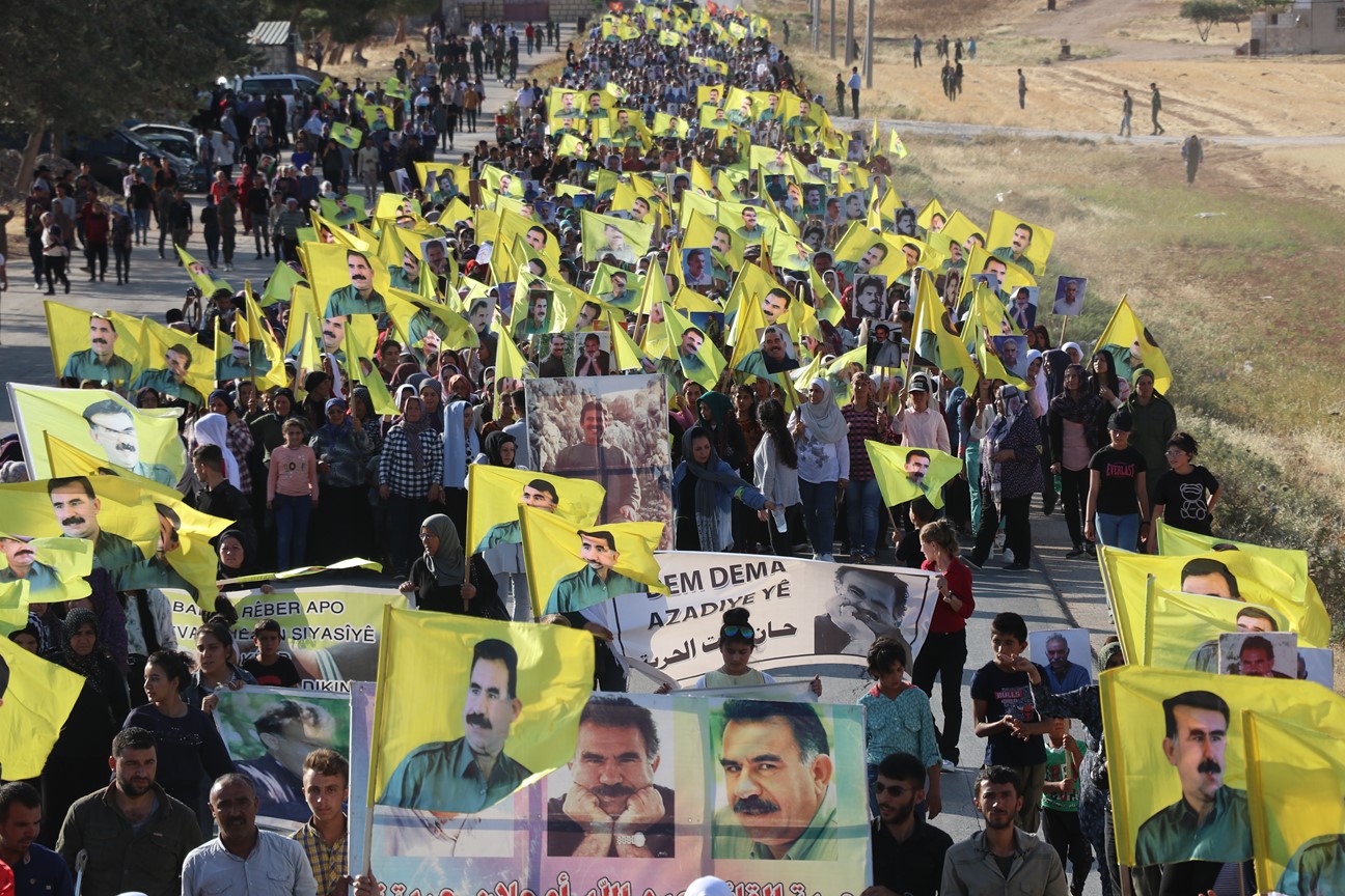 Bi hezaran li Şehbayê siyasetên dewleta Tirk ên li dijî Rêber Abdullah Ocalan şermezar kirin