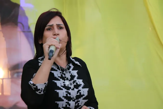 Xelkê Helebê: Li hember siyasetên wê yên hovane yên li dijî rêberê me bê deng nemînin