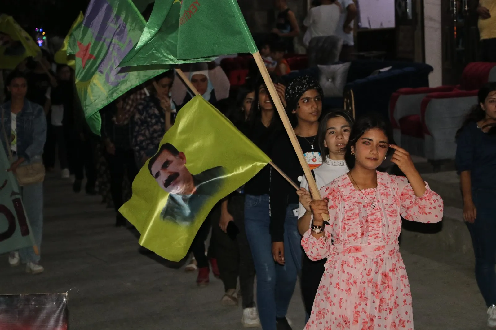 Ciwanên Heleb piştgiriya berxwedana gerîla kir