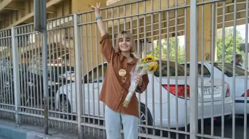 Rojnamevan Nazîla Marufîan hat berdan
