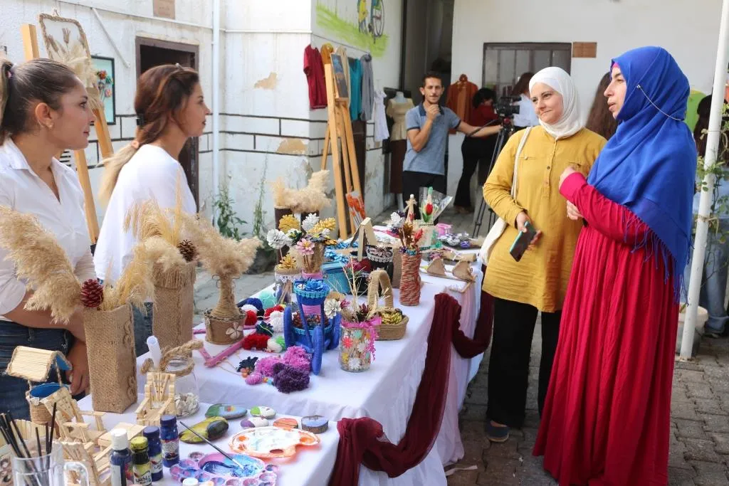 Bi pêşangehekê bal kişandin ser berhemên jinên astengdar