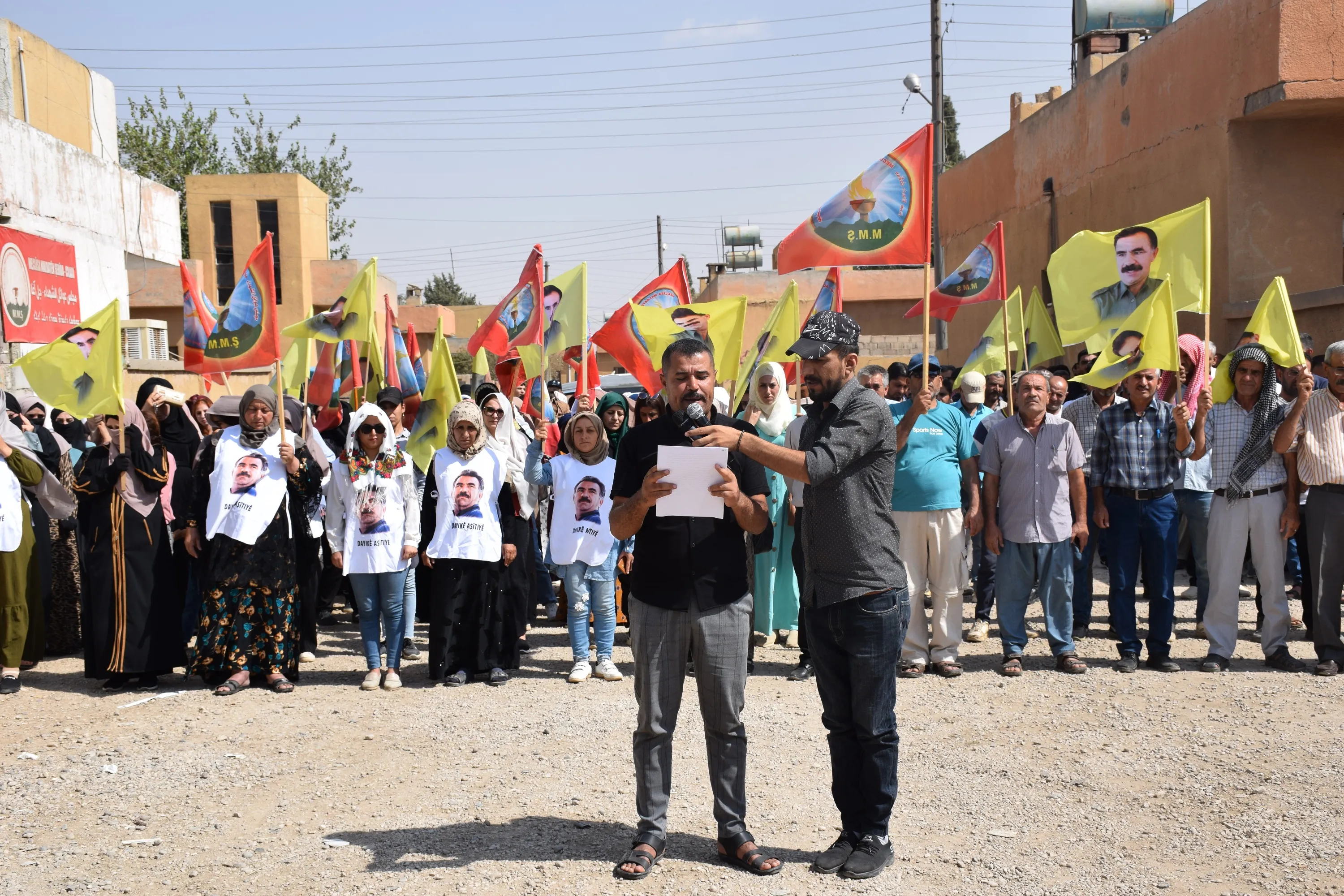 ′Divê gelê me yê li Başûr li hember siyasetên PDK′ê bisekine′