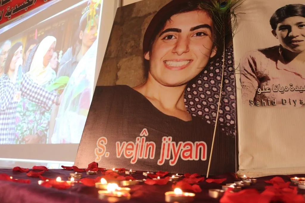 ​​​​​​​Yekitiya Jinên Ciwan şehîd Vejîn Jiyan bi bîr anî