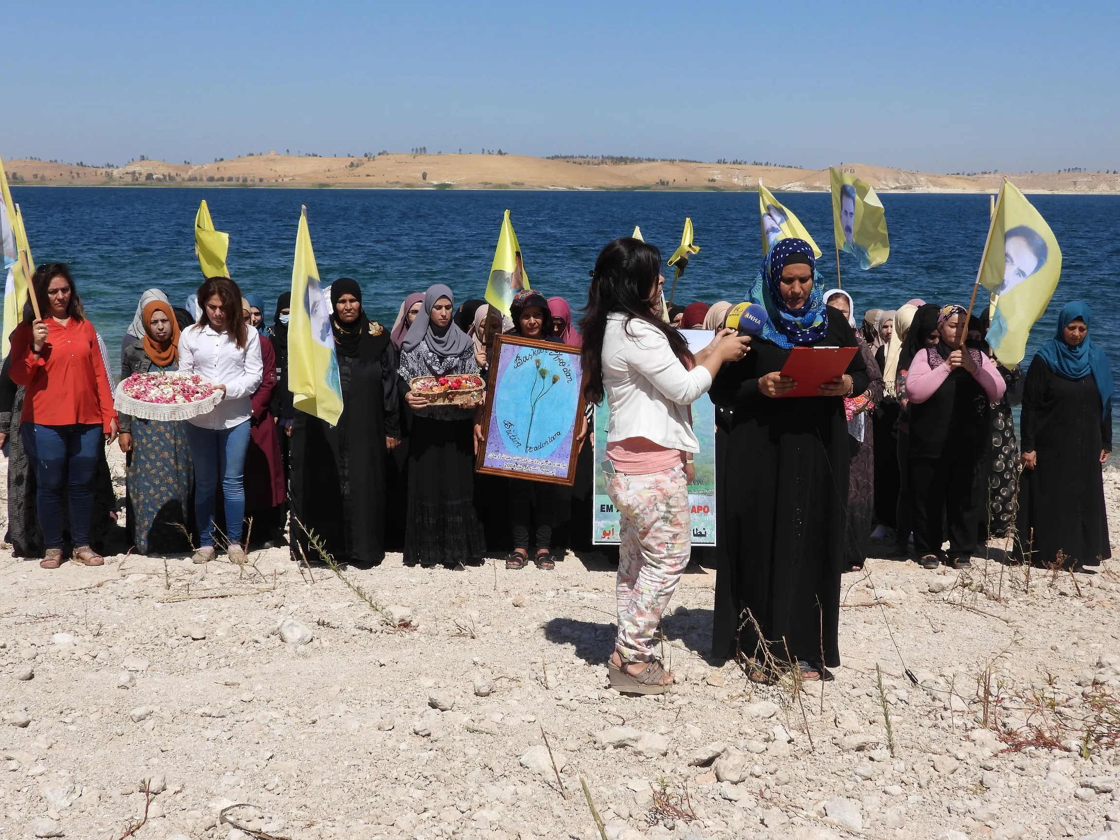 Vejandina boneya 3 gulan ku Rêber Abdullah Ocalan diyarî jinan kiriye
