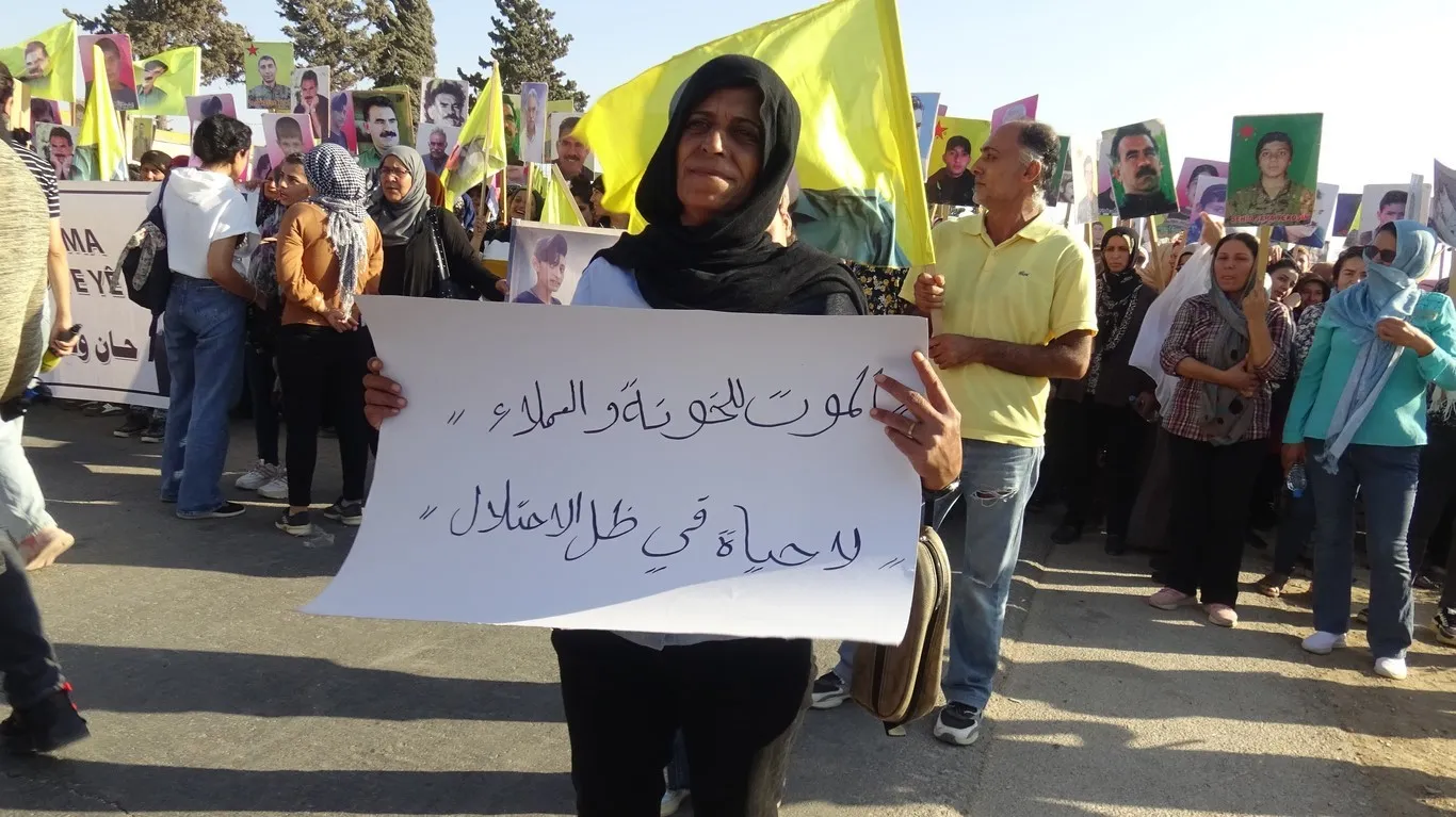 Malbatên şehîdan ên Efrîn û Şehbayê xiyaneta PDK û ENKS`ê şermezar kir