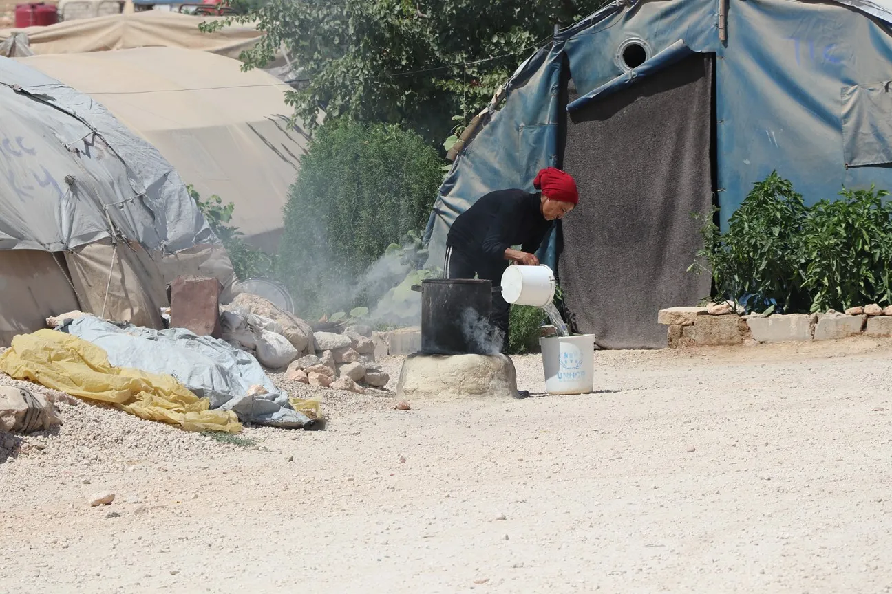 Di 15 rojan de nêzî 400 koçber bi îltihaba rovikan ketin