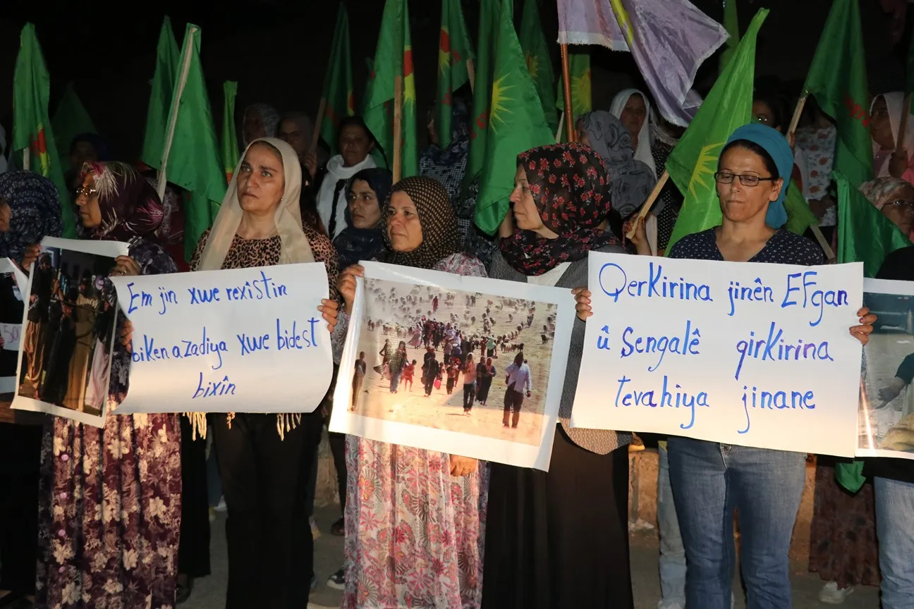 Qurbaniyên komkujiya Şengalê hatin bibîranîn