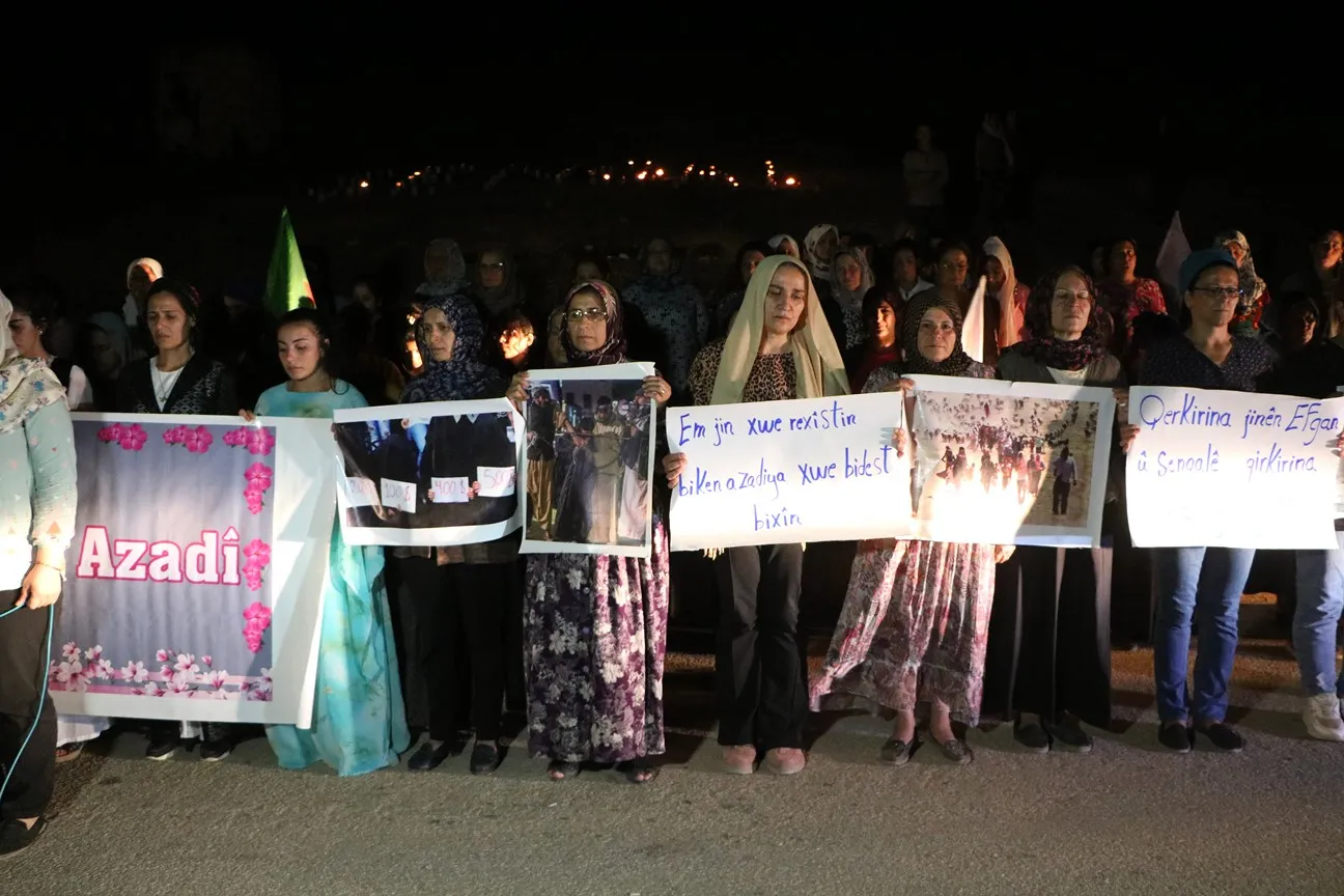 Qurbaniyên komkujiya Şengalê hatin bibîranîn