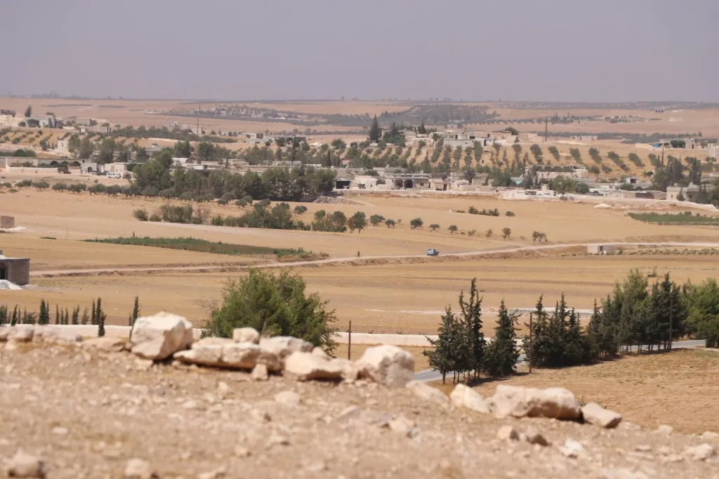 Şervanên Minbicê êrişeke bejahî ya fireh têk bir