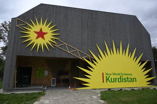 Li Lozanê projeya ‘Sefaretxaneya cîhaneke nû: Kurdistan’ tê lidarxistin