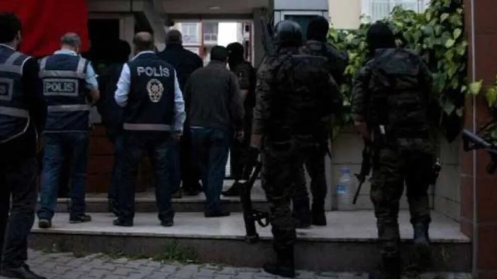 Li Stenbolê 3 kes hatin binçavkirin