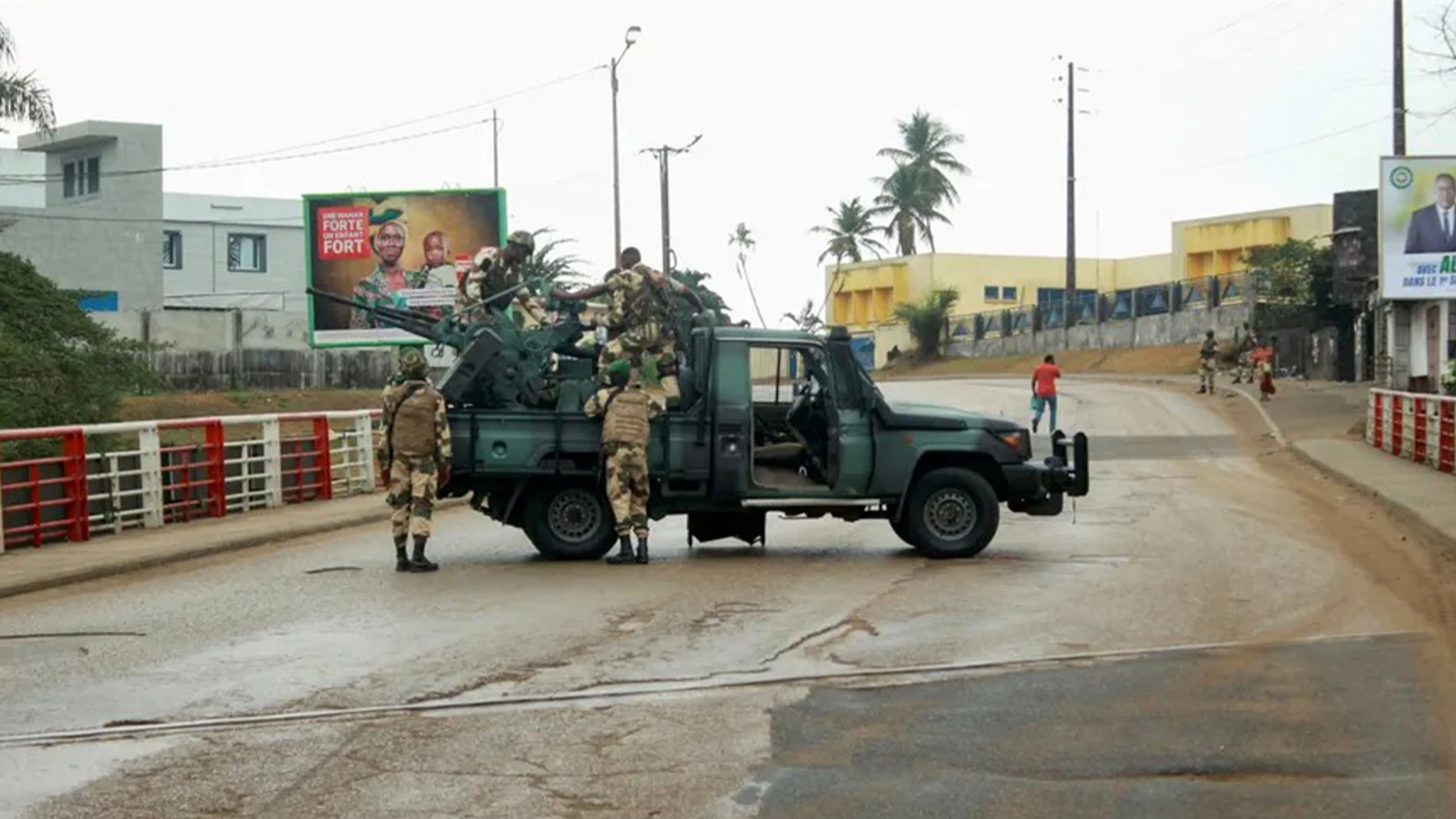 Yekitiya Afrîkayê endamtiya Gabonê sekinand