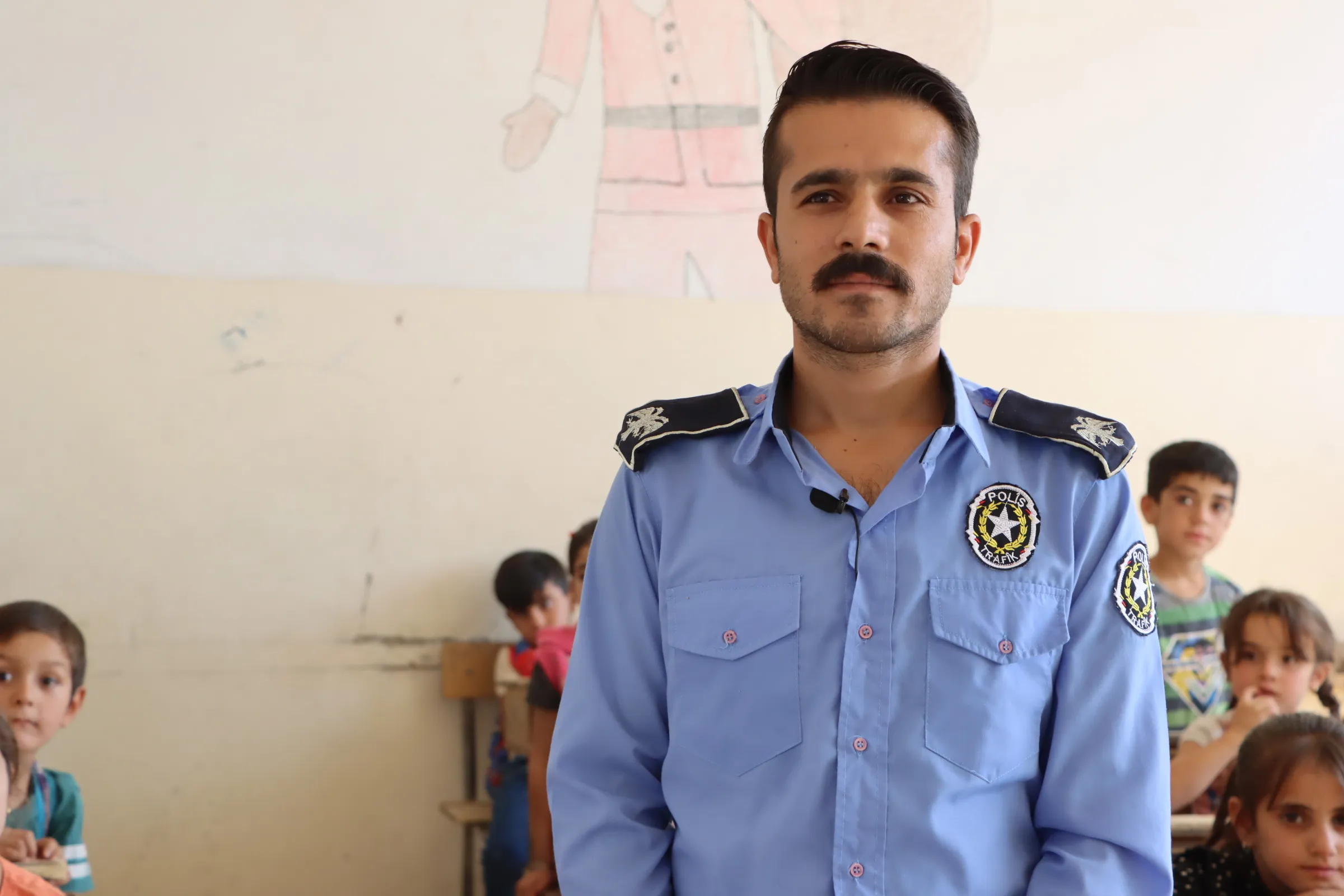 ​​​​​​​Li dibistanên seretayî broşurên hişyariyê hatin belavkirin