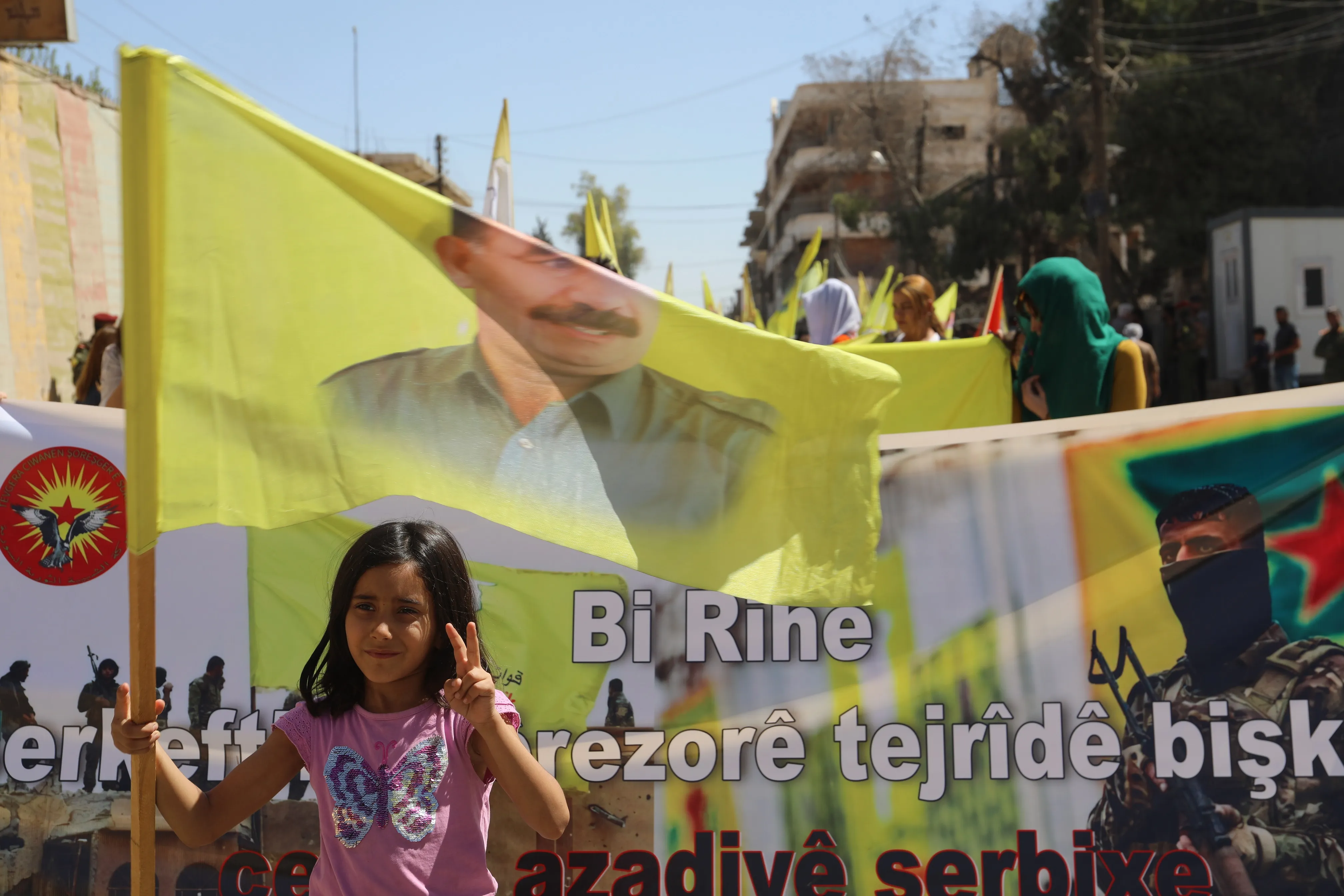 Ciwan ji bo azadiya fîzîkî ya Rêber Abdullah Ocalan meşiyan