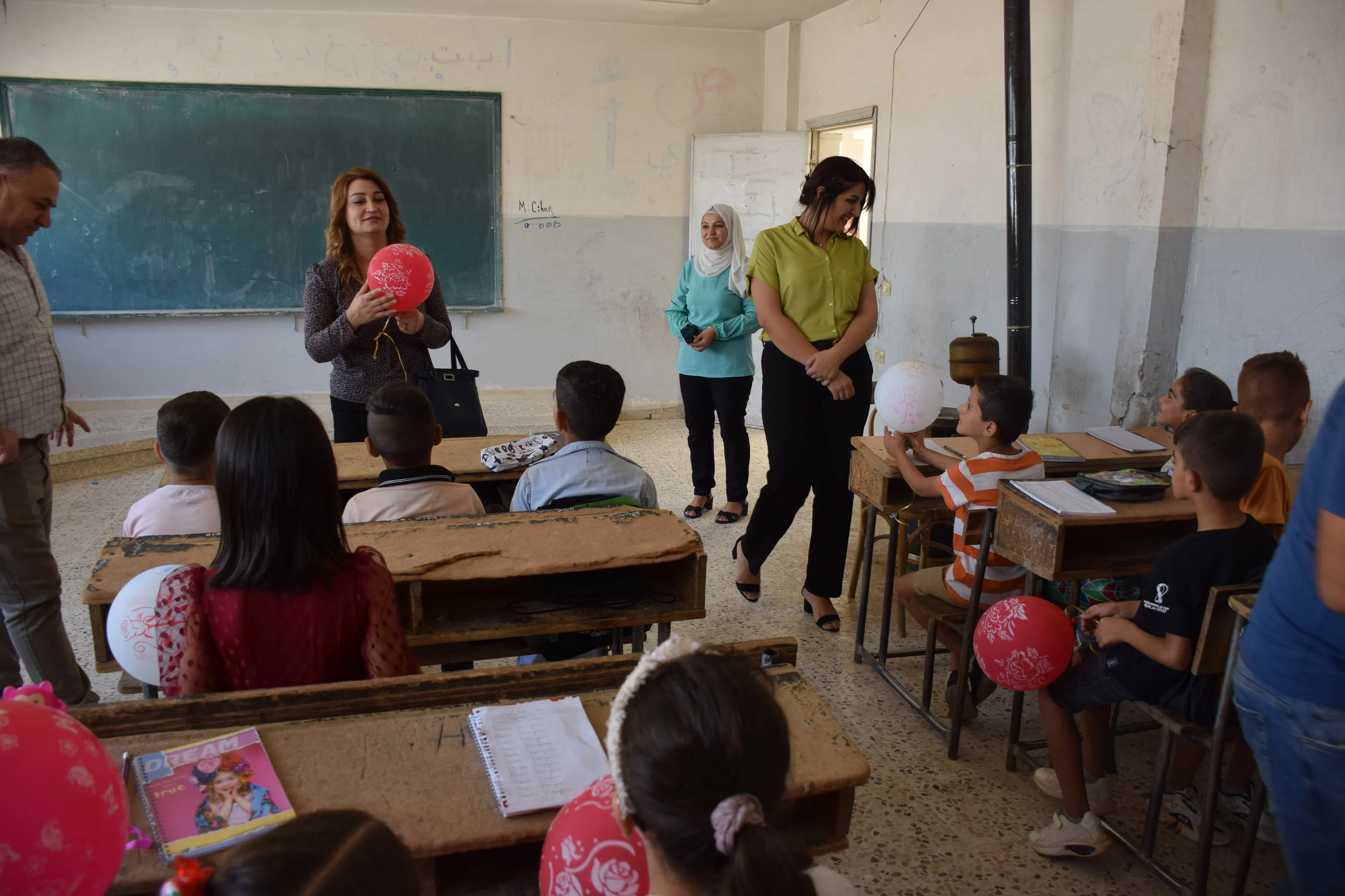 Rêveberiya Cizîrê serdana dibistanan kir