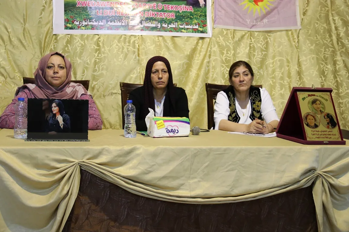 Li ser rola jinan di şoreşên cîhanê û pêşerojê de panelek