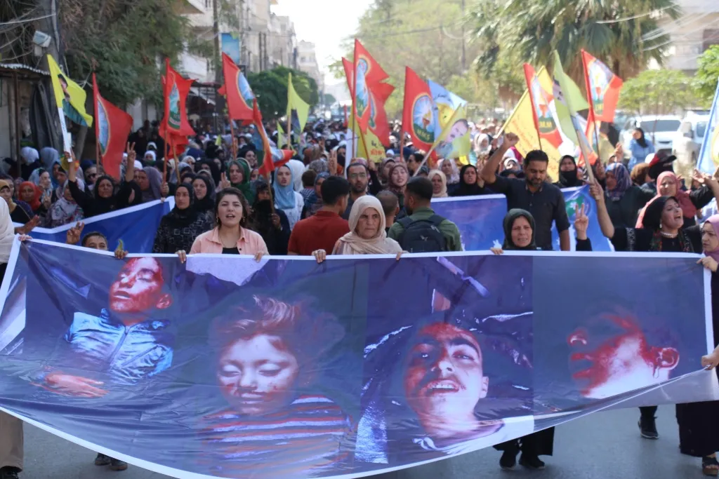 Şêniyên Minbicê: Me bi sekna xwe li kêlek hêzên xwe çete têk birin