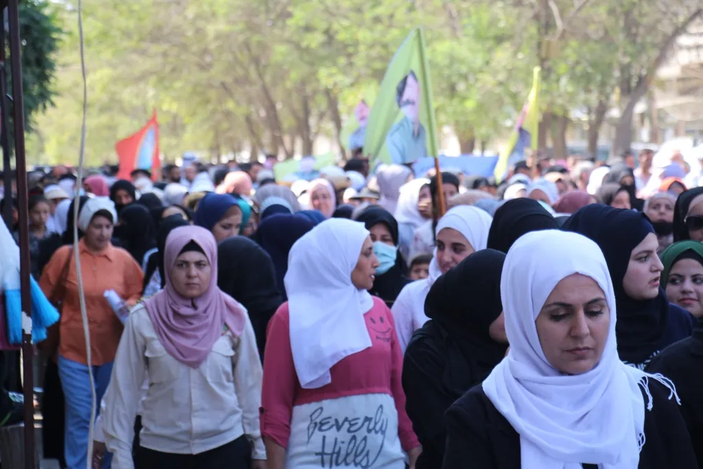 Şêniyên Minbicê: Me bi sekna xwe li kêlek hêzên xwe çete têk birin