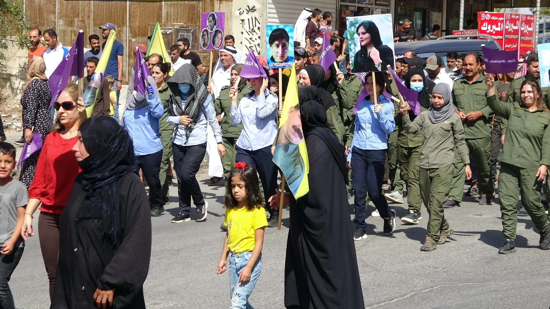 ​​​​​​​Bi hezaran jinan Jîna Emînî bi bîr anî