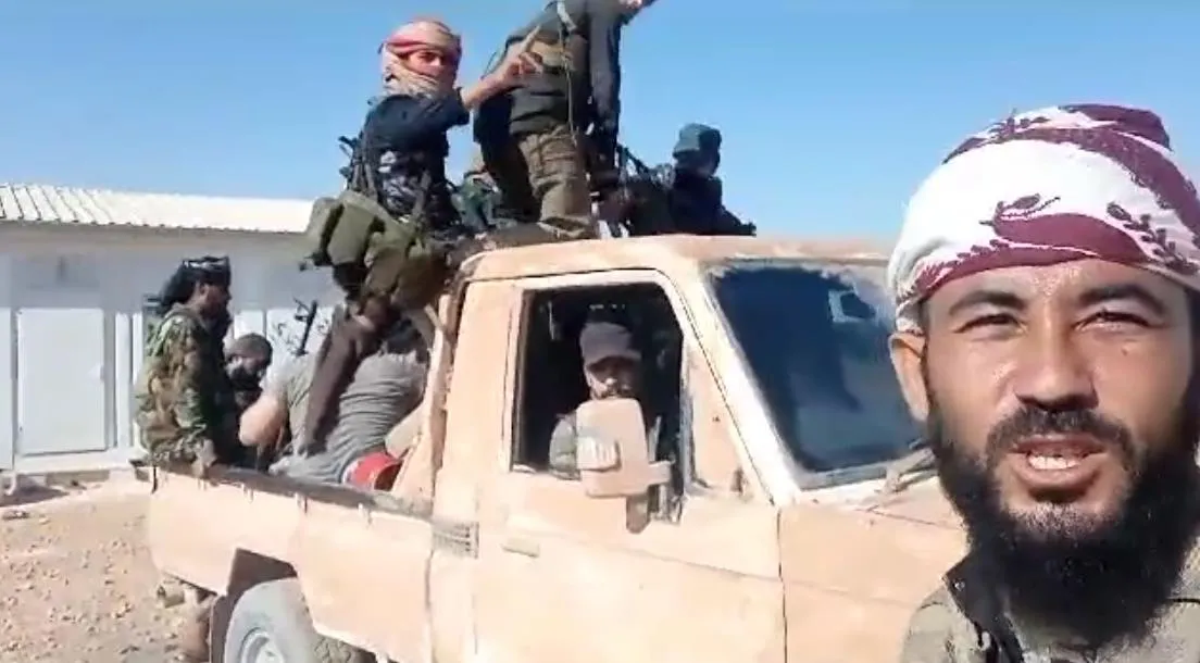 Bi dîmen çeteyekî DAIŞ`ê bi navê êlan di êrişên li dijî Minbicê de