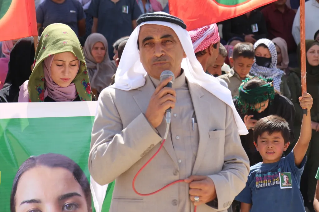 Xelkê Minbicê cenazeyê şehîd Nûcan Ocalan oxir kir