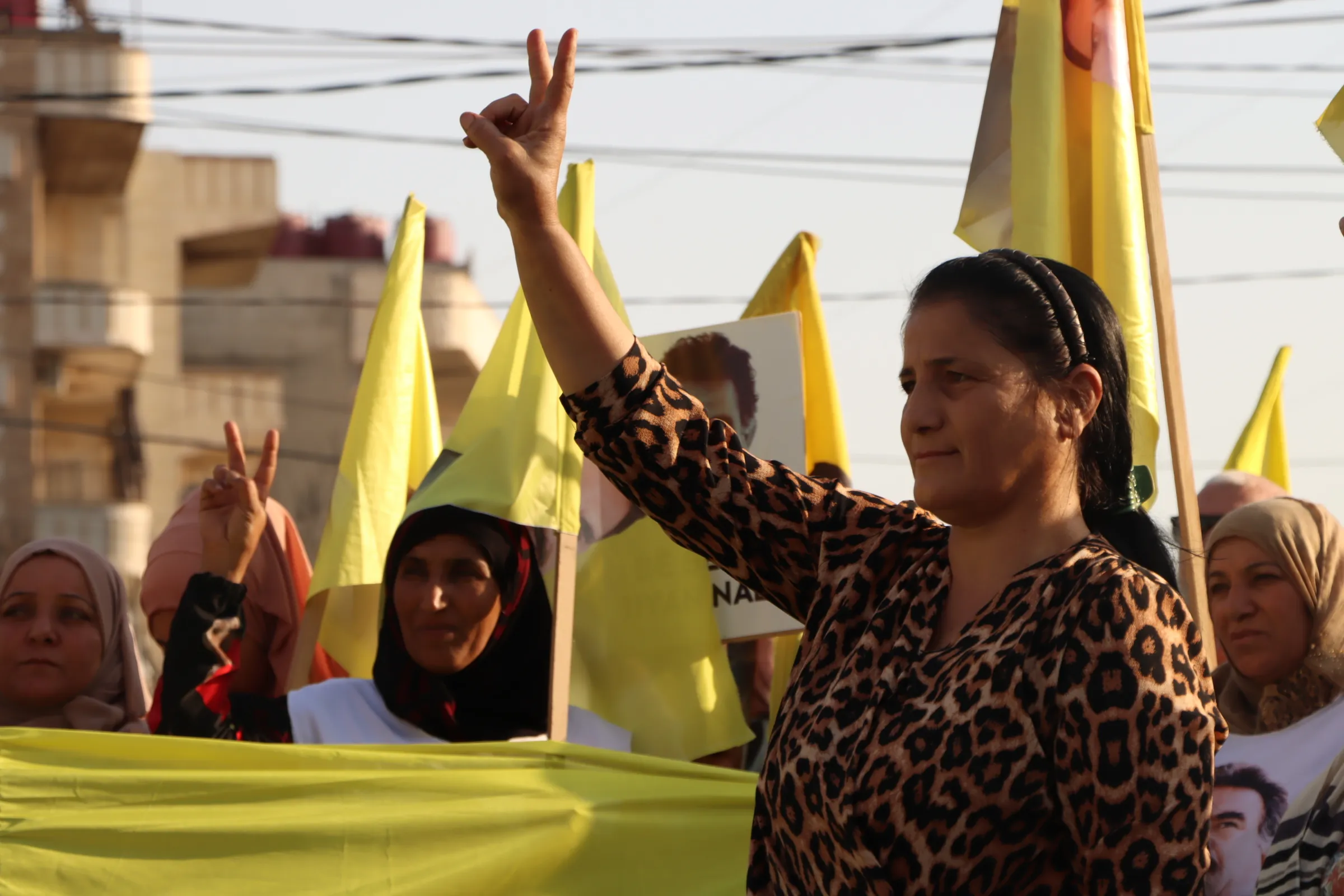  Peyama meşa li Qamişlo: Bê Serok jiyan nabe