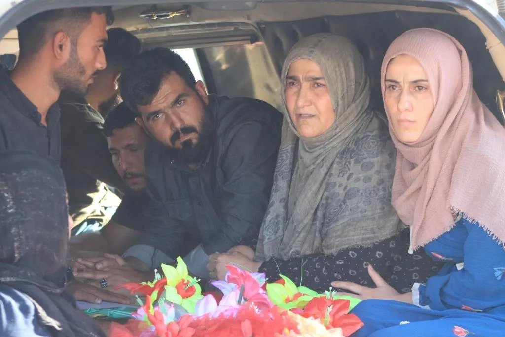 Li Kobanê ji bo du cangoriyên azadiyê merasîmek hat lidarxistin