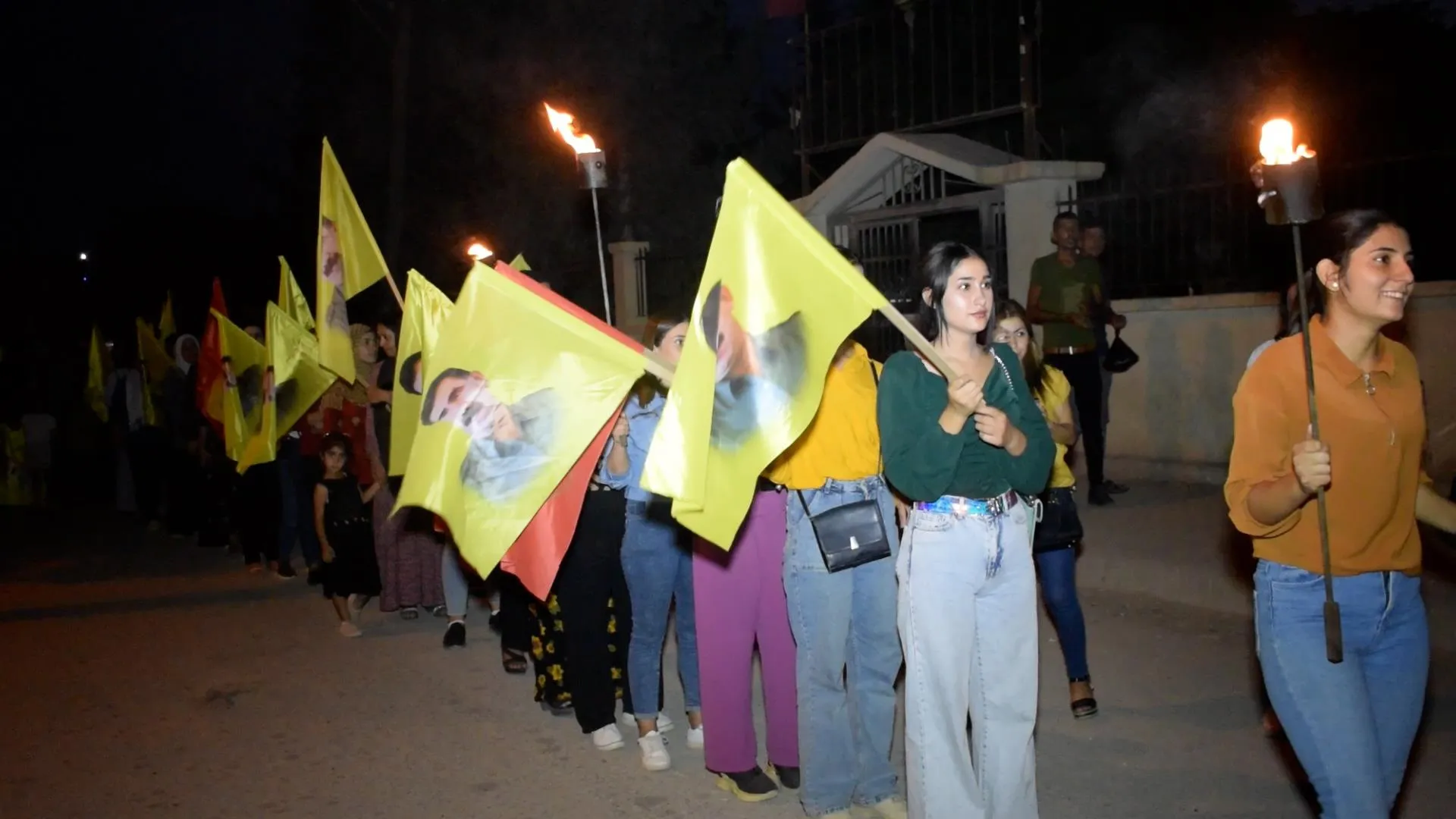 Ciwanan xiyaneta PDK′ê şermezar kir û berxwedana gerîla silav kir