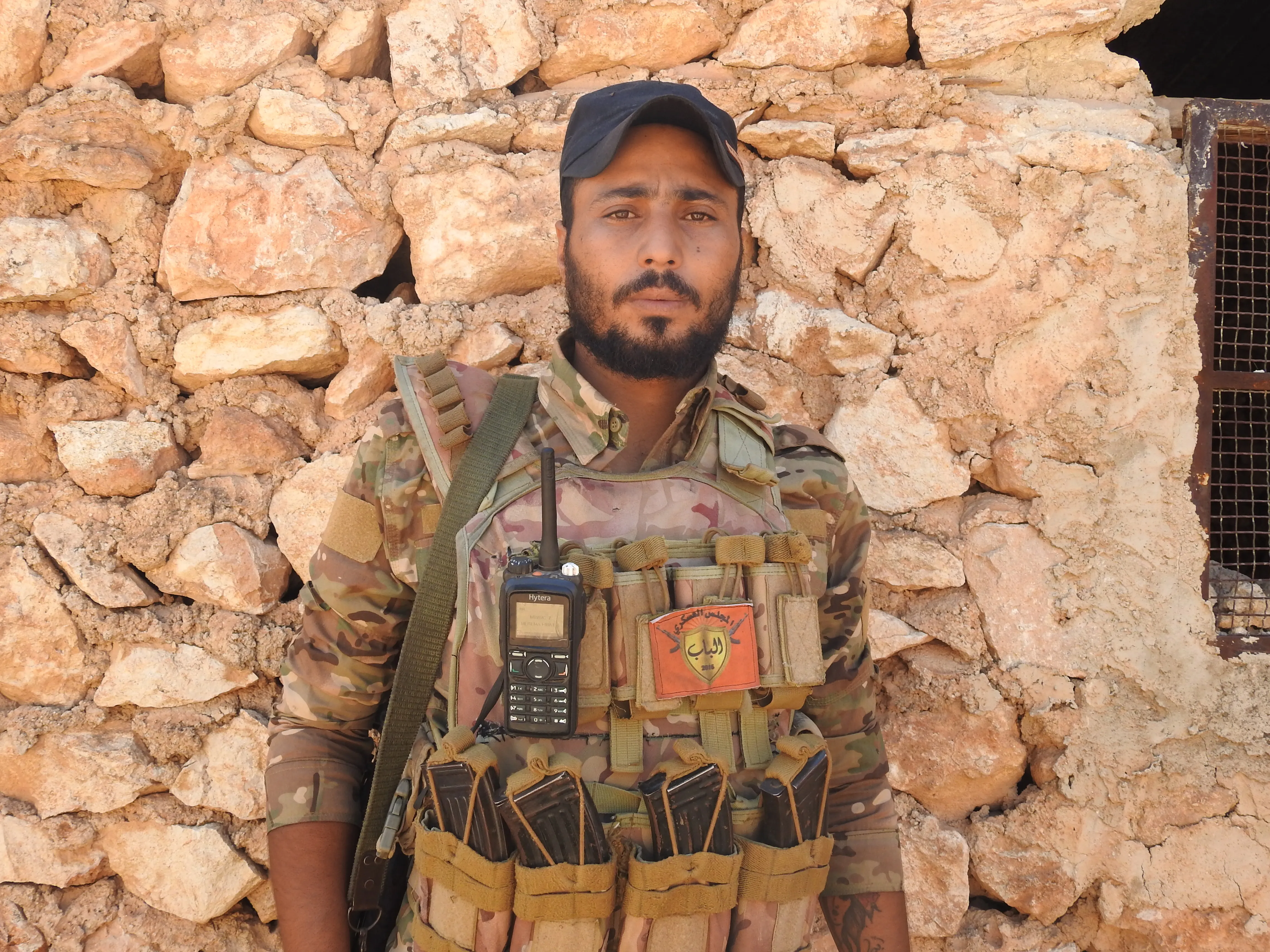 Fermandar Elî El Yûsif: Dagirkeran çekên jehrî  li dijî Minbicê bi kar anîn