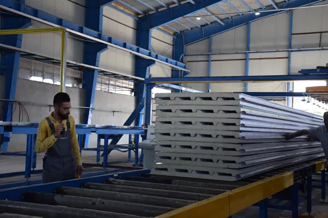 ​​​​​​​Kargeha Sandwich Panel li herêmê ya yekemîn e