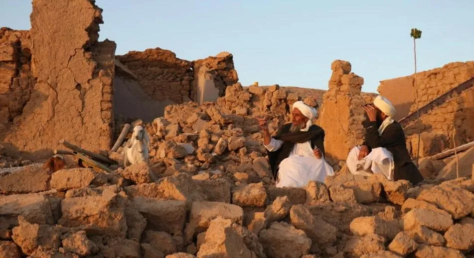 Di erdhejên li Efganistanê de nêzî 2 hezar kesî jiiyana xwe ji dest da