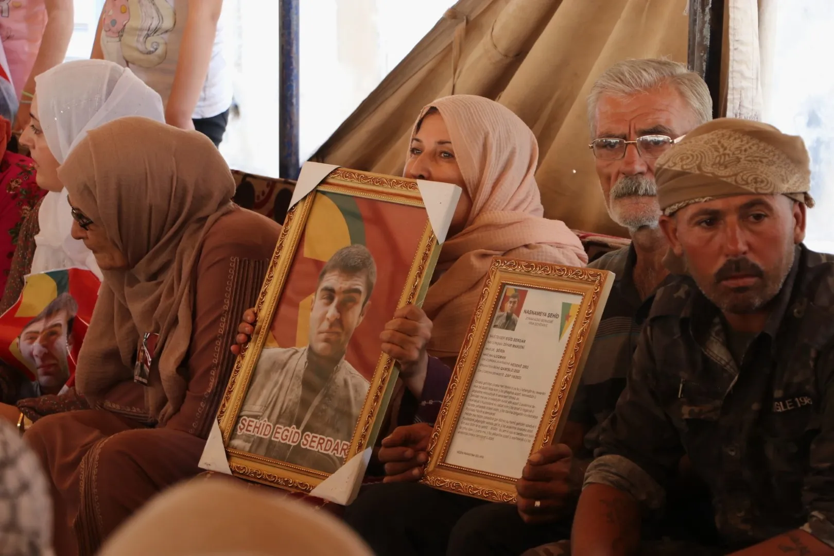 Di merasîma sersaxiyê de ji xelkê Hesekê soza berdewamkirina têkoşînê