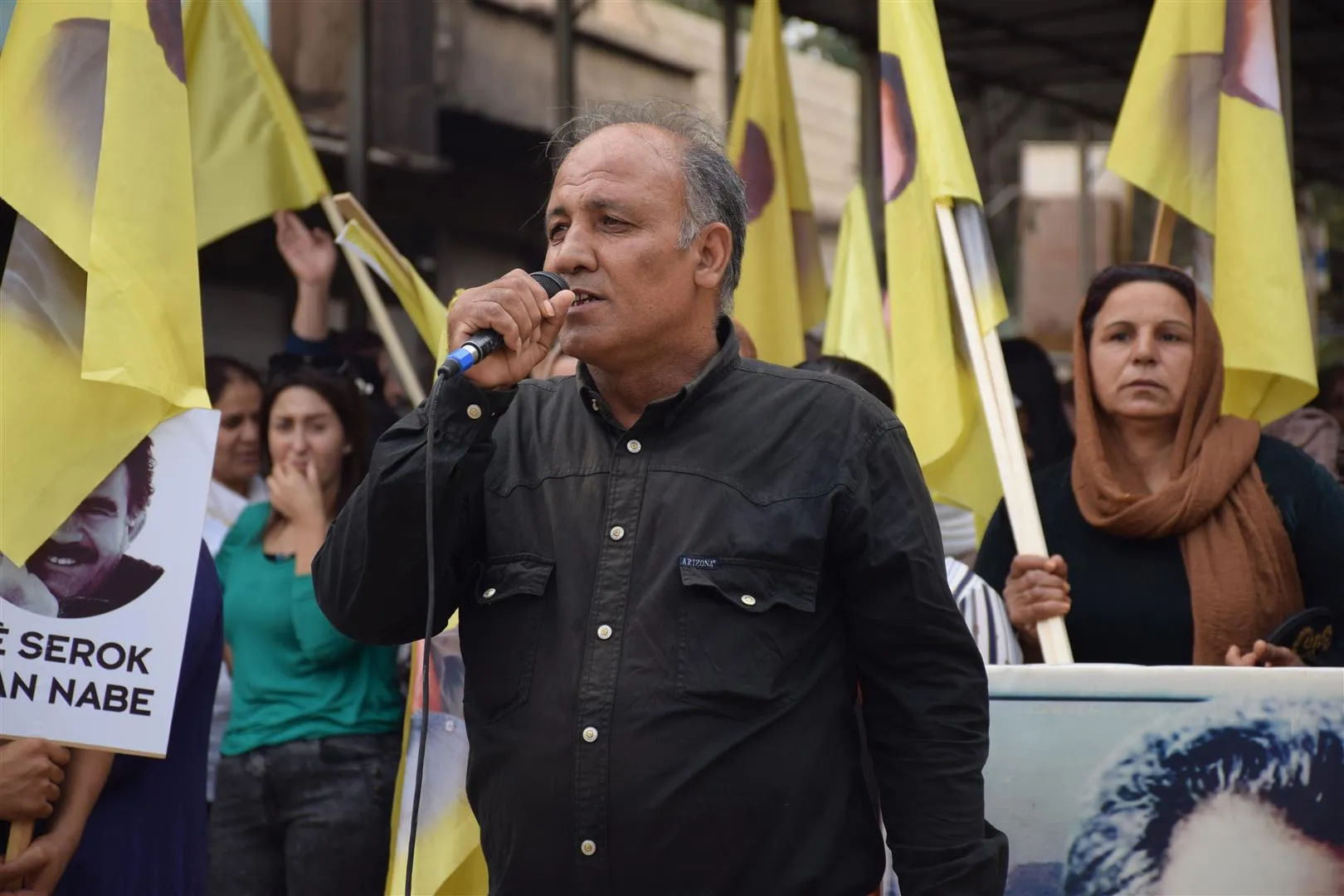 Li Hesekê meşa li dijî komplo û êrişên dewleta Tirk