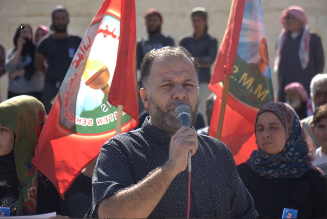 Xelkê Minbicê şehîdekî xwe oxir kir