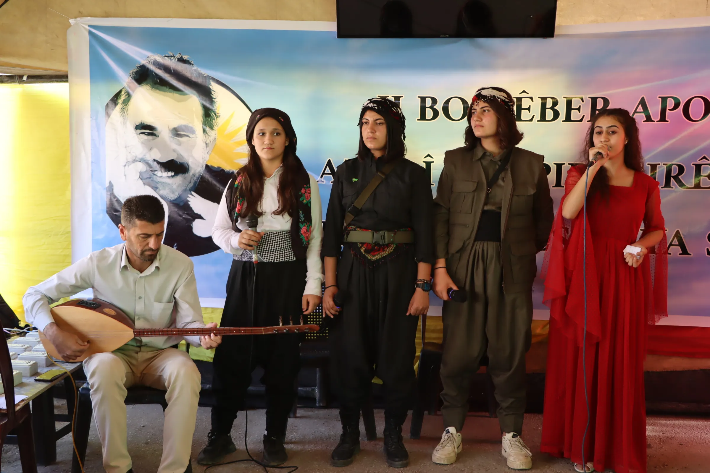 Çalakiya ji bo azadiya Rêber Abdullah Ocalan bi coş dewam dike