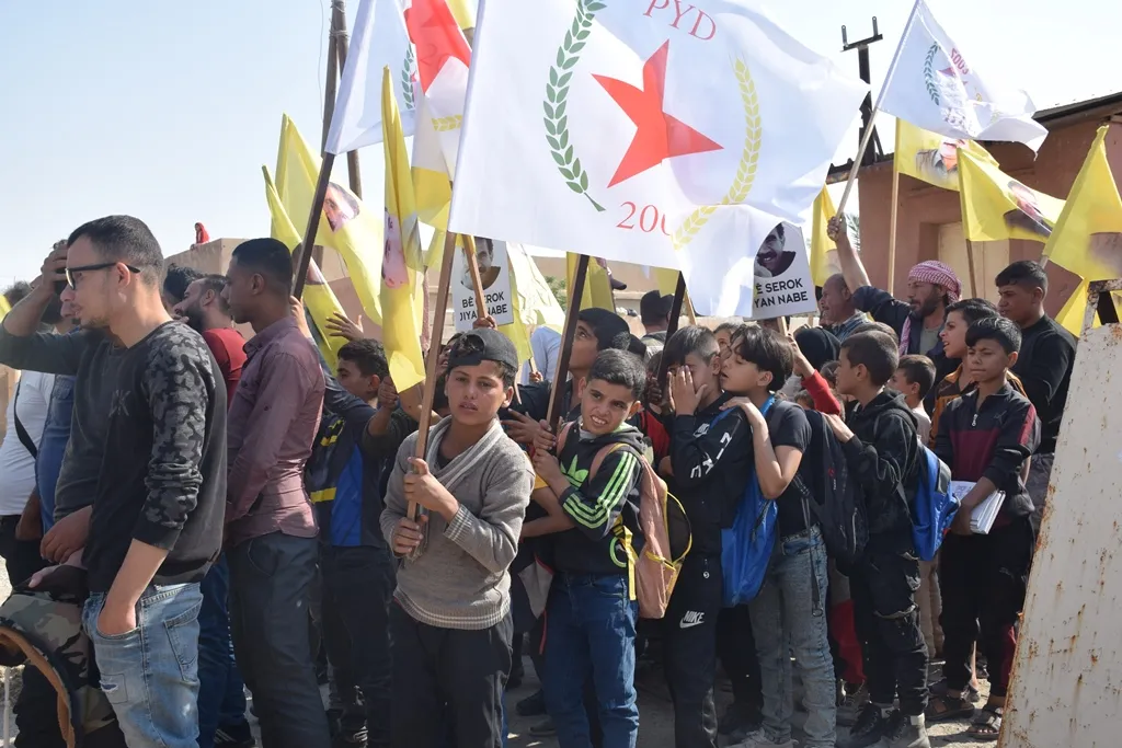 Xelkê başûrê Hesekê û Yekitiya Jinên Êzidî jî tev li pêngavê bûn