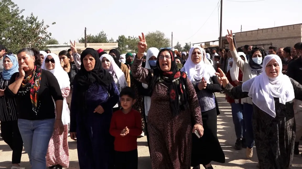 Bi deh hezaran kesî êşa malbatên şehîdan parve kir