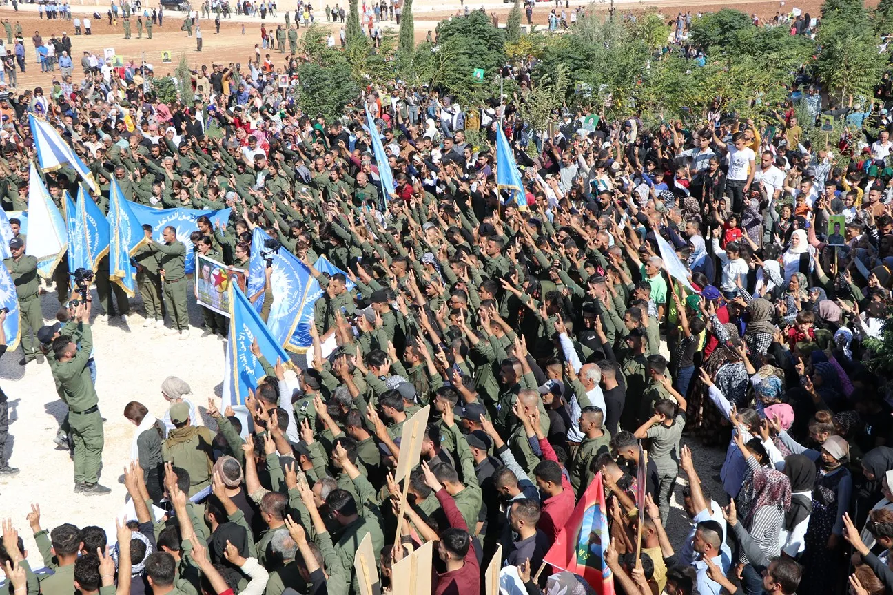 ​​​​​​​Cenazeyên 2 şehîdan bi merasîmekê hatin veşartin