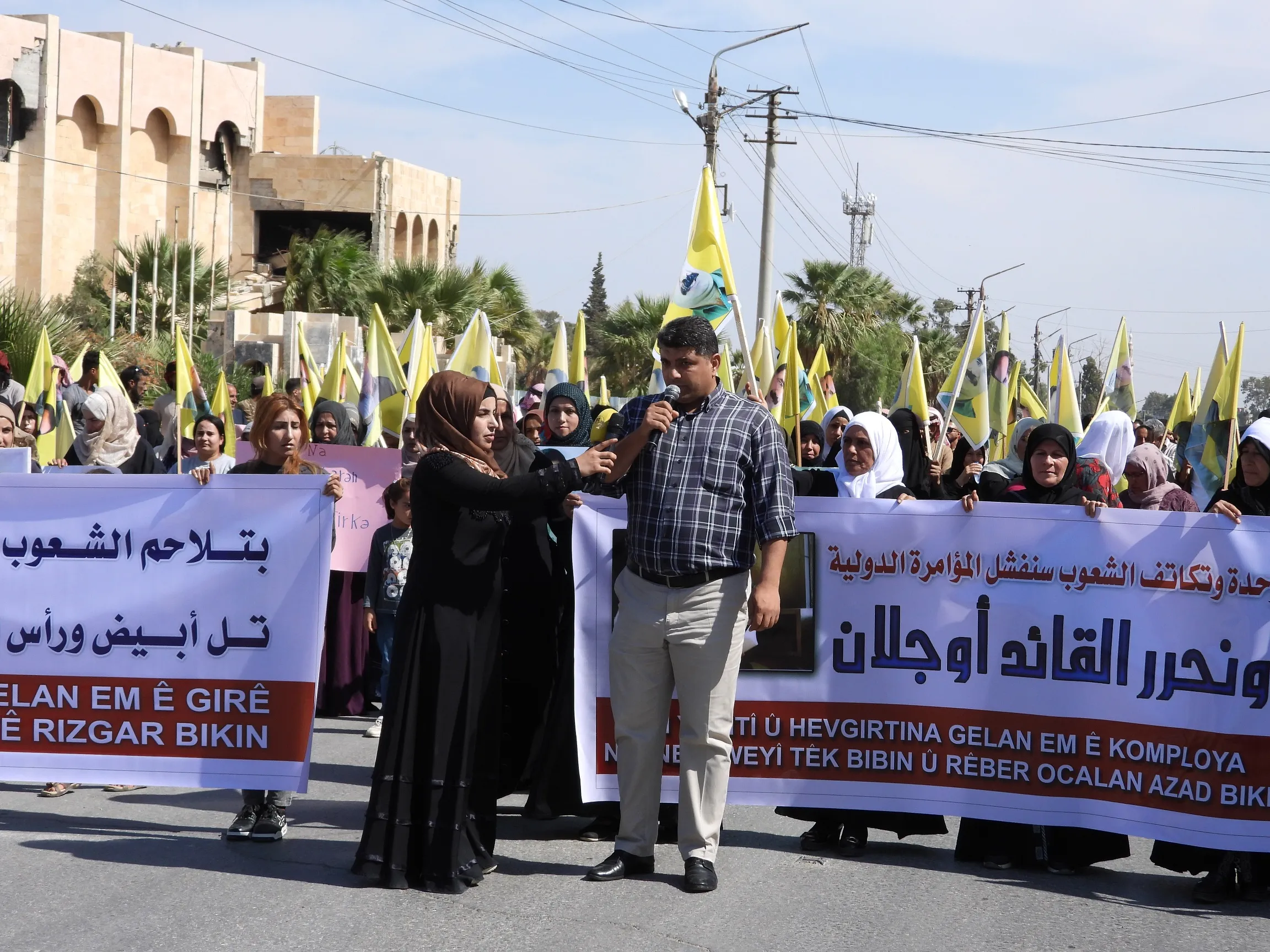 Li Tebqayê jî meşa li dijî komplo û êrişan