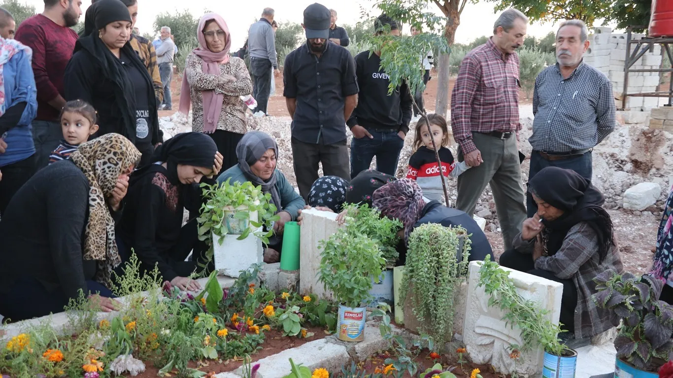 ​​​​​​​Gerîlayên bi çekên kîmyewî şehîd bûne hatin bibîranîn