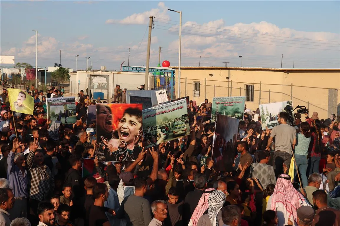 Koçberên Serêkaniyê banga vegerê li warên xwe kir