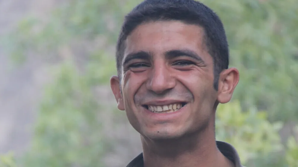 Polîsên Tirk nehiştin ji bo şehîd Erdal Şahîn konê sersaxiyê bê vedan