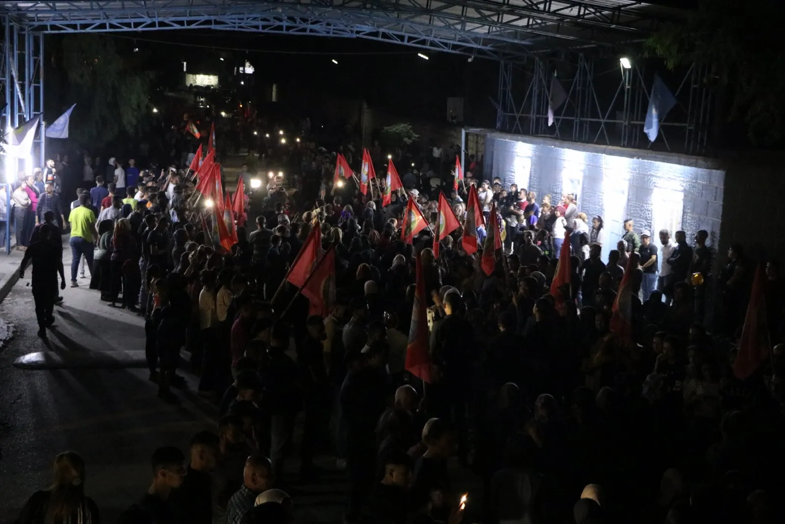  Şêniyên Şêxmeqsûd û Eşrefiyê pêşwaziya cenazeyên şehîdan kir