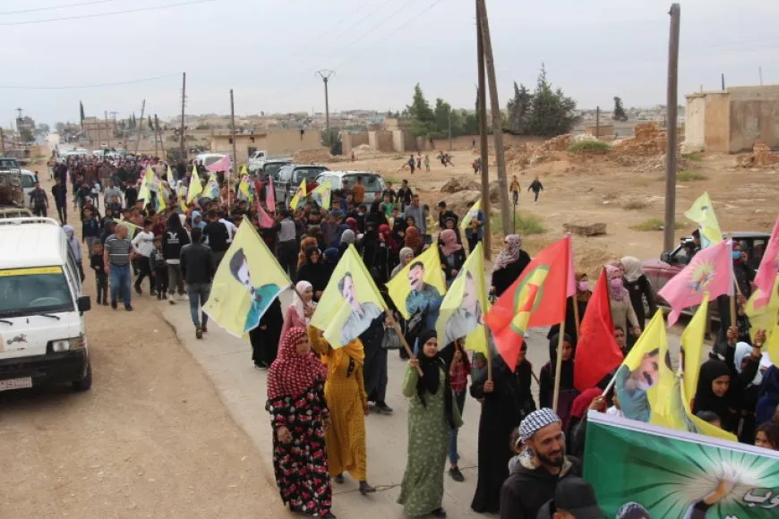 Bi pêşengiya ciwanan ji bo azadiya Rêber Abdullah Ocalan meşiyan