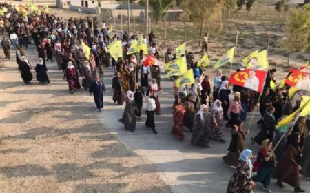 Xelkê Mexmûrê lihevkirina PDK-Iraqê şermezar kir
