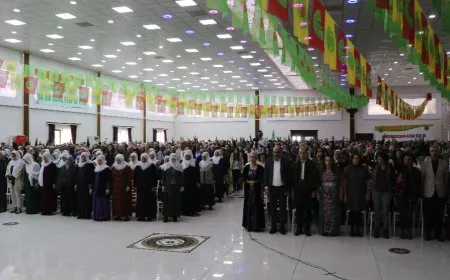 Belgeya helwestê ya DBP’ê: Muxatabê çareserkirina pirsgirêka Kurd Abdullah Ocalan e